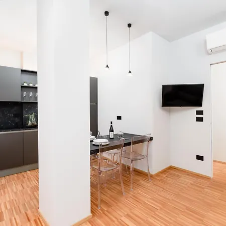 Casa Re * Άλμπα