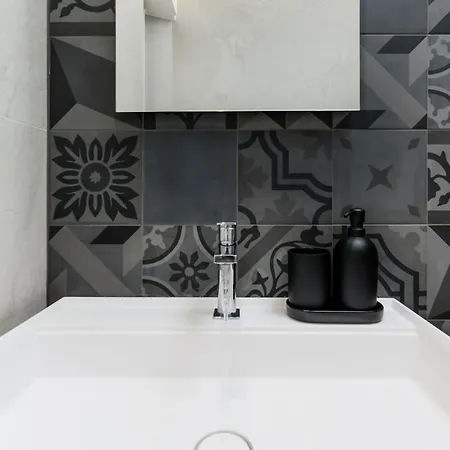 Casa Re * Άλμπα